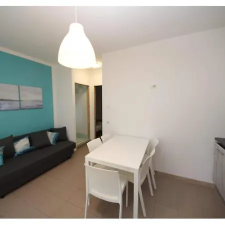 With Easy Access To The Daire