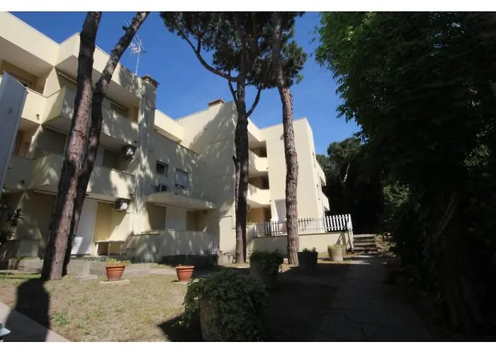 With Easy Access To The Daire *